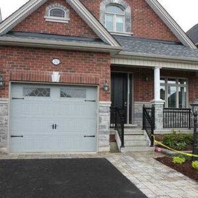 Townhouse and Single Family Home for Sale in New Tecumseth