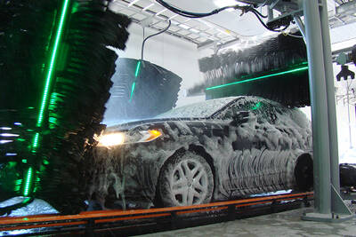 Car Wash and Oil Change Mechanic Shop for Sale in Toronto