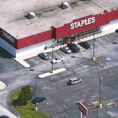 PLAZA WITH ANCHOR TENANT FOR SALE