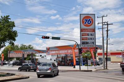 Remodeled Gas Station W/ Brand New Car Wash & Property For Sale, Phoenix AZ