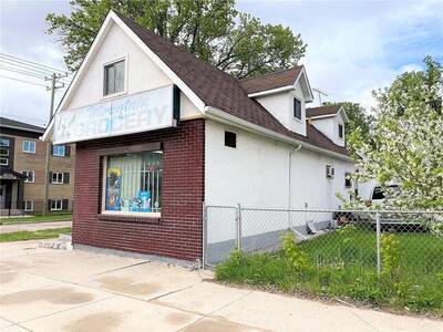 Convenience Store And Apartment For Sale In Winnipeg, Manitoba