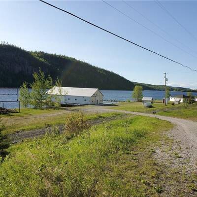 Two-Unit Cottage Lakeside Property For Sale in Greenstone, ON