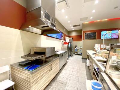 Metropolis at Metrotown Pretzel Business for Sale (129-4800 Kingsway)