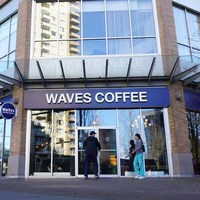 New Waves Coffee Franchise Opportunity Available In Barrie, ON