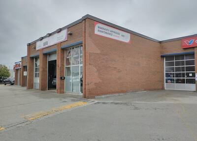 Private Automotive Repair Centre In Markham For Sale