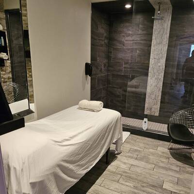 Established Spa Business For Sale in Vaughan, ON