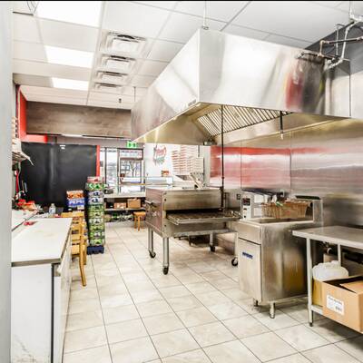 341 Pizza & Wings Franchise Opportunity In Brampton