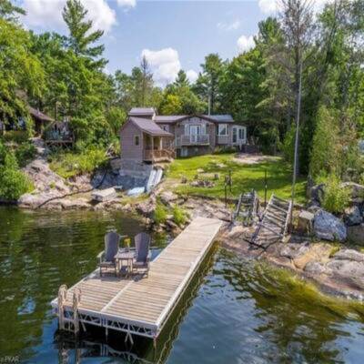 EXCLUSIVE WATERFRONT PROPERTY FOR SALE IN GTA