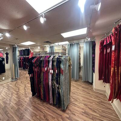 Tang suit business for sale（130 3651 MONCTON STREET）