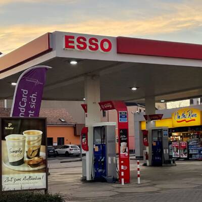 ESSO GAS STATION WITH RESIDENCE FOR SALE IN GTA