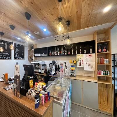 Commercial Drive Cafe for Sale(2017 Commercial Dr)